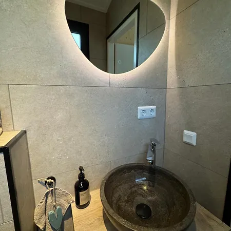 Tinyhouse Nano نونسبيت